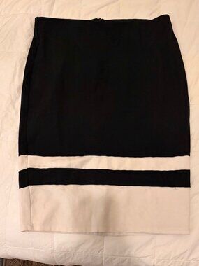 Eloquii Black & White Colorblock Pencil Skirt – Size 16